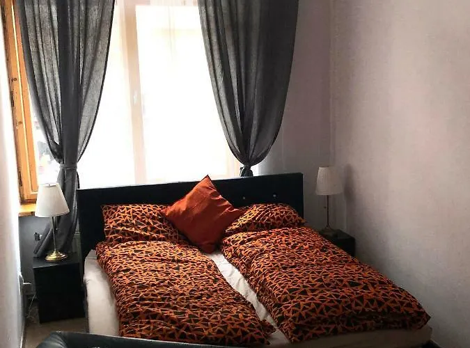 Glamour Florianska 32